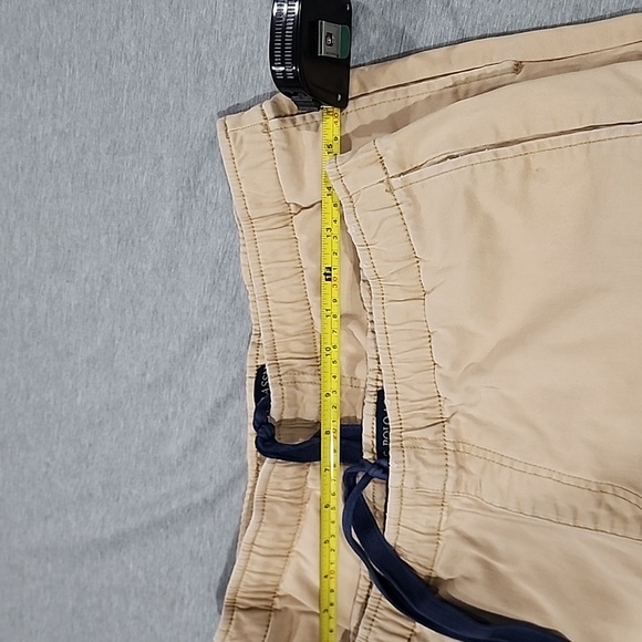 EUC men beige #medium shorts - Picture 3 of 11